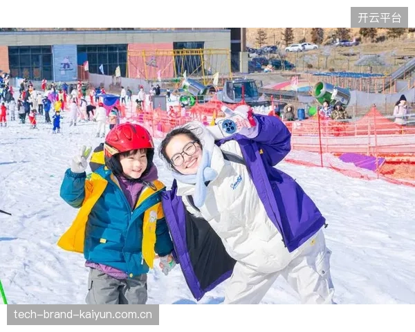 滑雪少女边滑边唱歌视频爆红